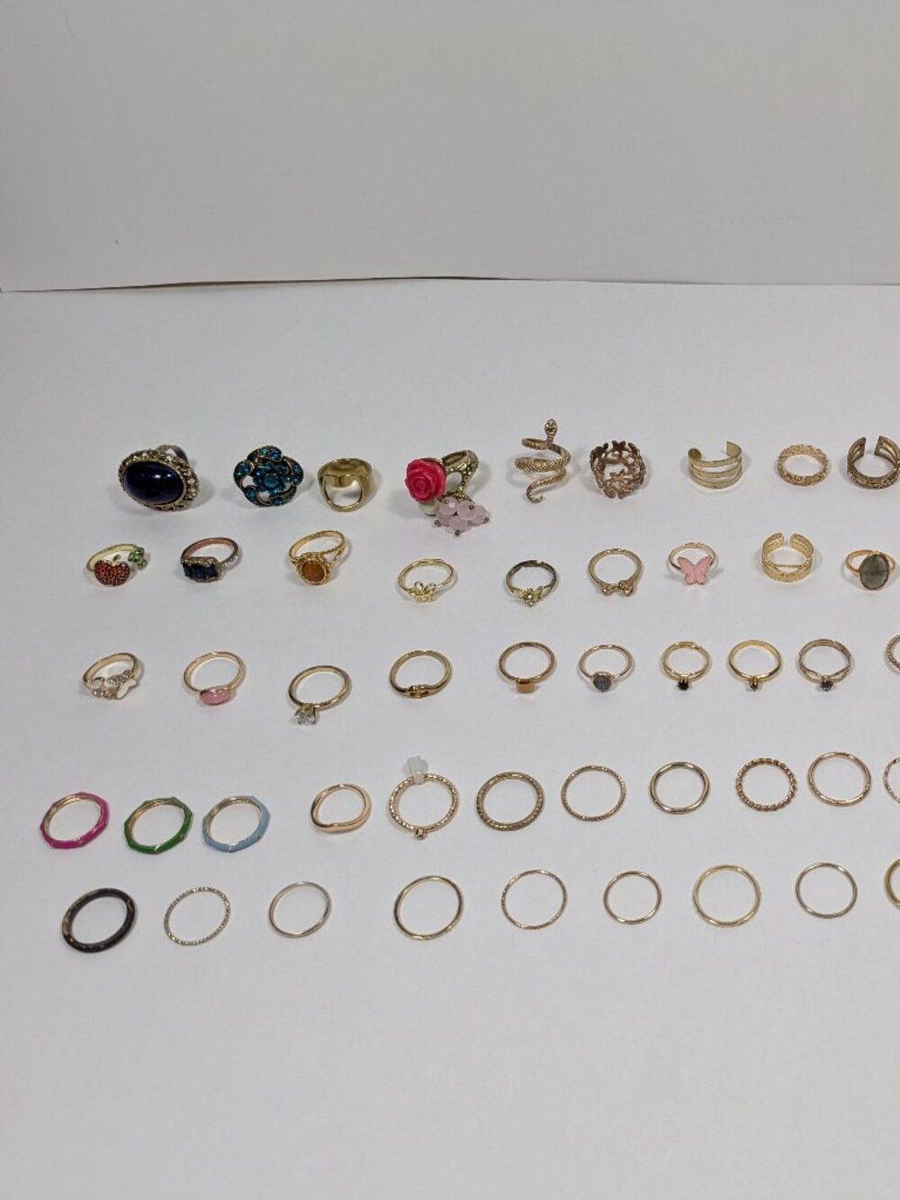 Gold Tone Fashion Ring Lot 69 Fashion Jewelry Ready to Wear Variety of Styles